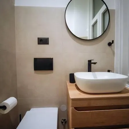 Apartment Marina Shore Escape 9 *